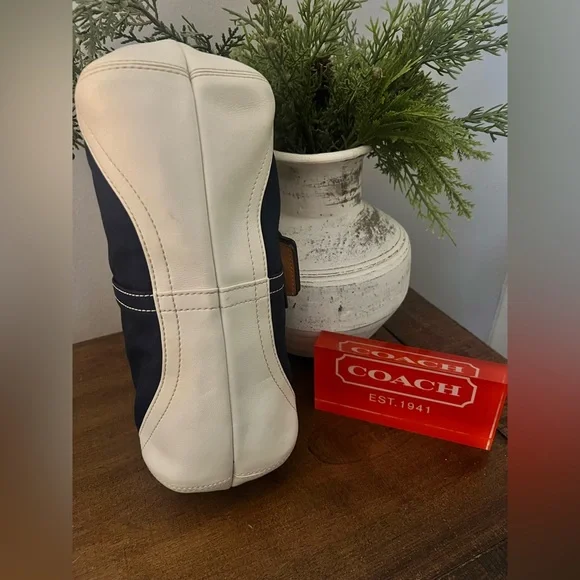 Coach Daisy Soho Bag - Picture 4 of 13